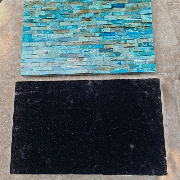 Set Of Two Elegant Storage Boxes in Polished Bone With a Dark Wood Interior. - Picture 7 of 14